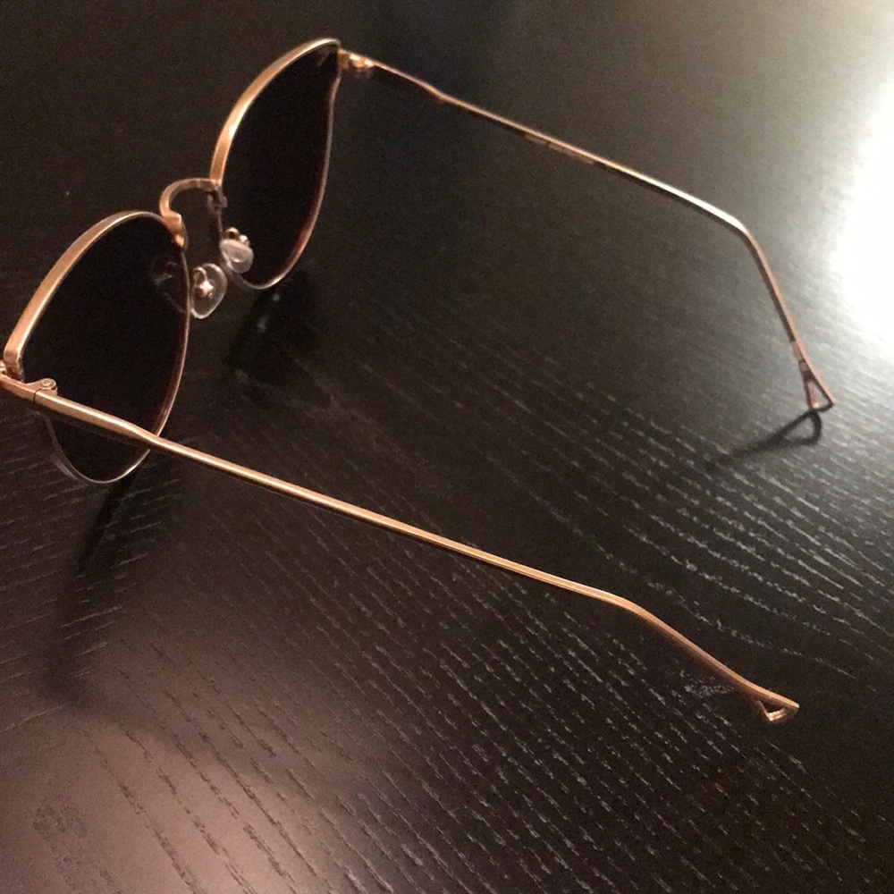 Sunglasses - Picture 3 of 4